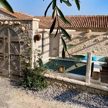 Sinium Luxury Villa